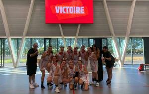 Week-end 10-11 sept.
Victoire de la DF1 en challenge de Vendée 62-56 face à la DF2 du Smash Vendée Basket